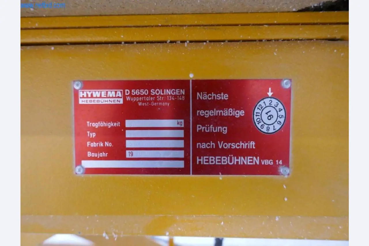 BGA, stroje, inventář a kancelářský inventář z modelářského sektoru-4