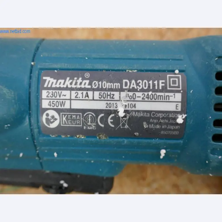 BGA, stroje, inventář a kancelářský inventář z modelářského sektoru-2