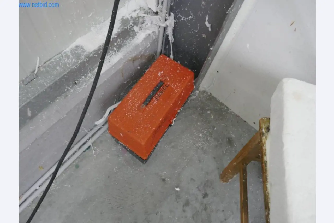 BGA, maszyny, zapasy i zapasy biurowe z sektora modelarskiego-6