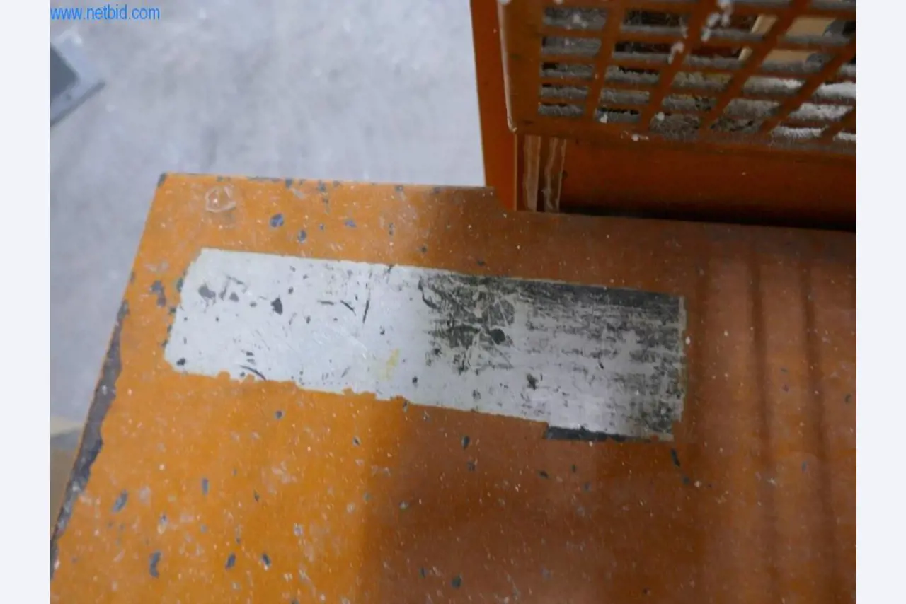 Operating and office equipment, machines, inventories and office inventory from the field of model making-5
