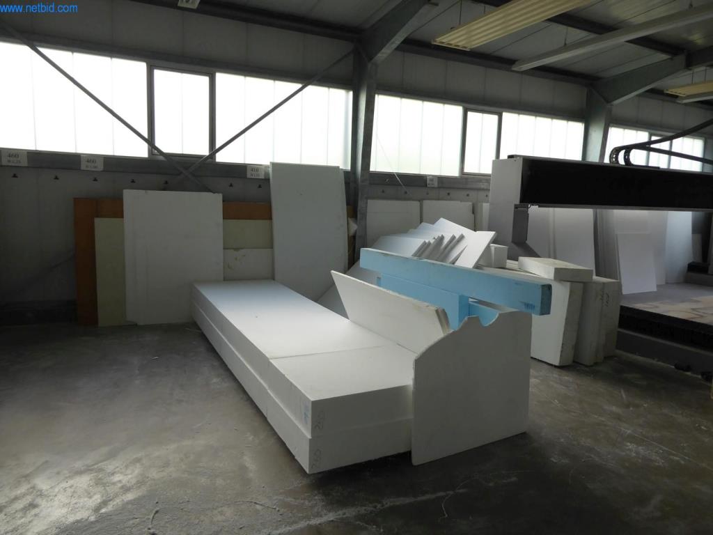 BGA, stroje, inventář a kancelářský inventář z modelářského sektoru-1