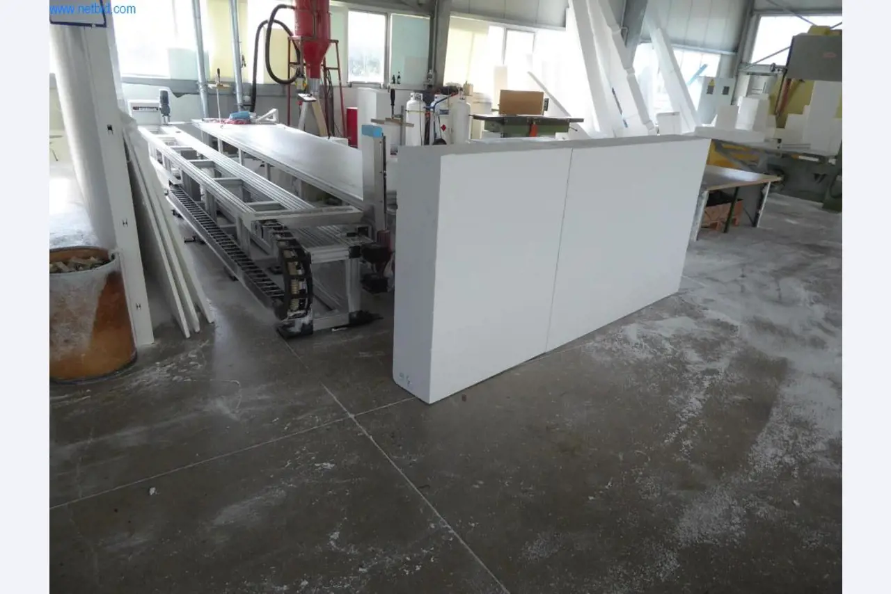 Operating and office equipment, machines, inventories and office inventory from the field of model making-3