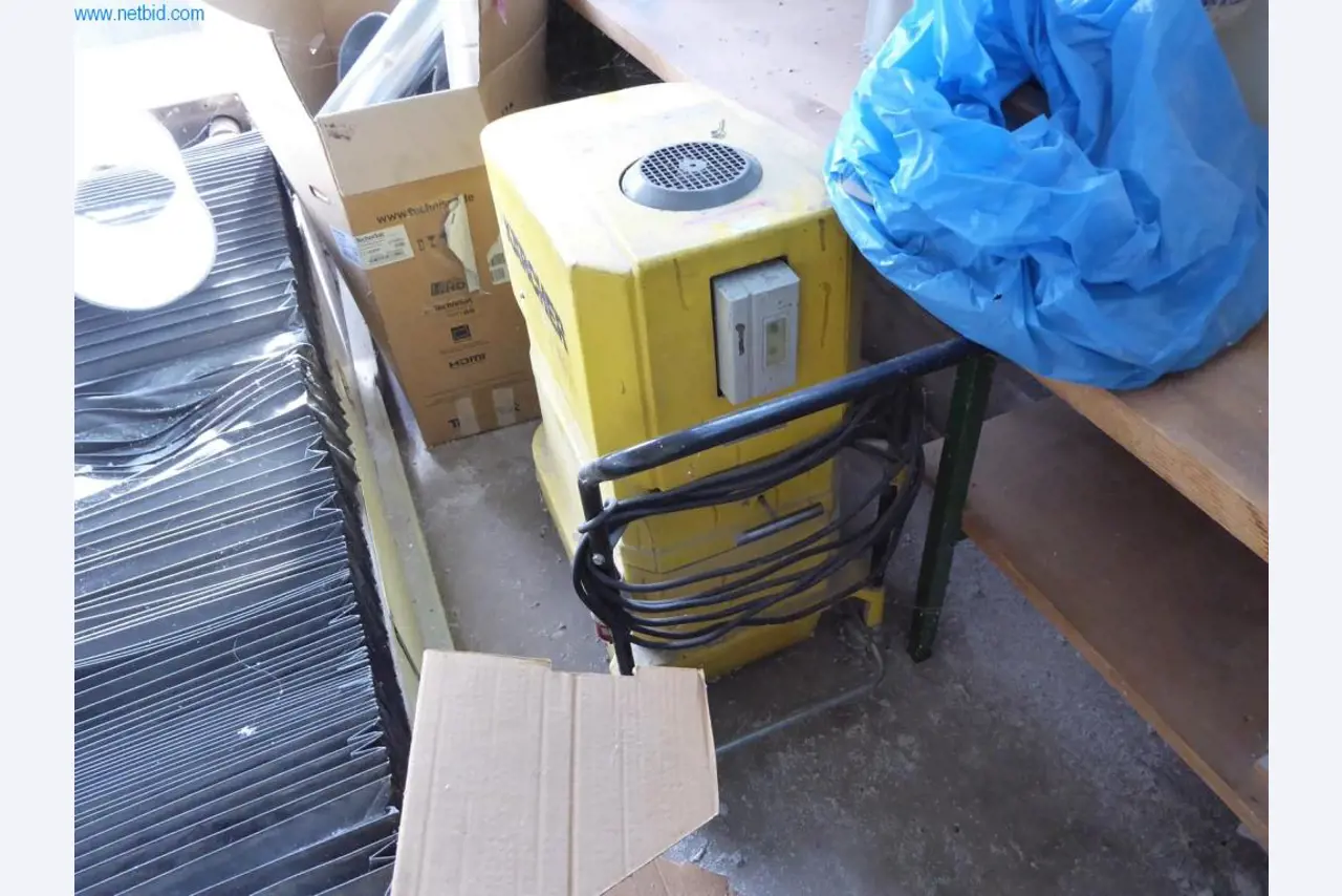 BGA, stroje, inventář a kancelářský inventář z modelářského sektoru-1