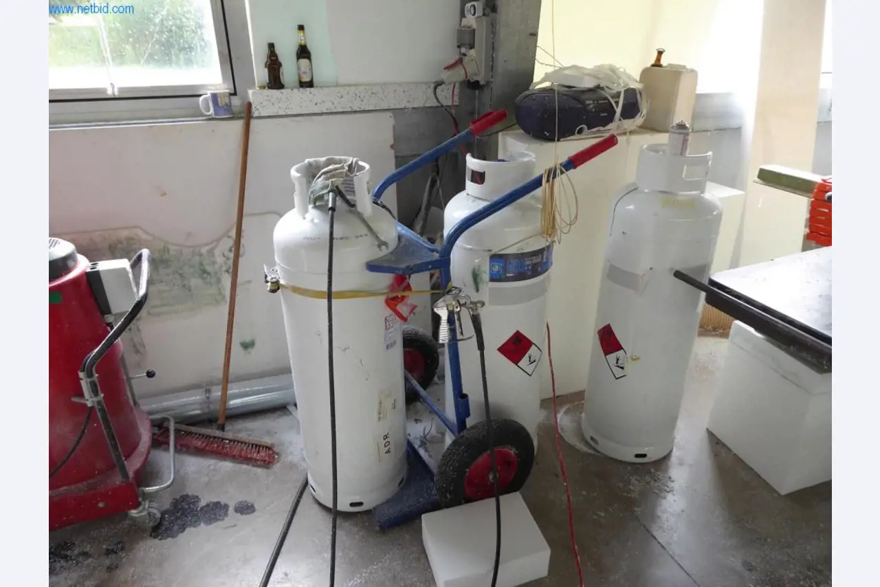 BGA, máquinas, inventarios y material de oficina del sector del modelismo-1