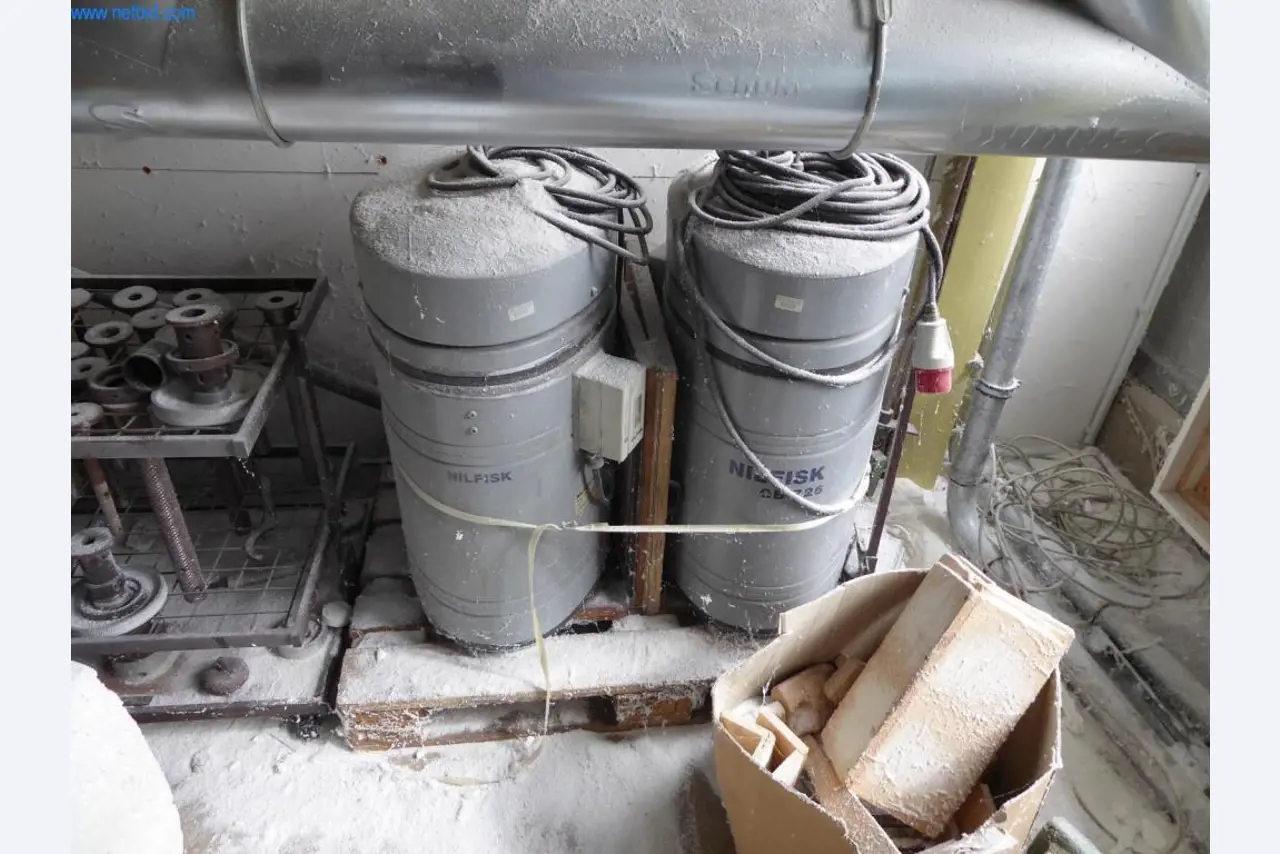 BGA, stroje, inventář a kancelářský inventář z modelářského sektoru-2