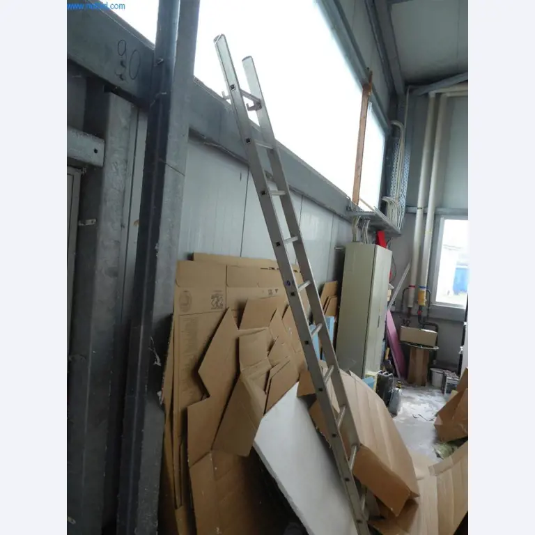 BGA, stroje, inventář a kancelářský inventář z modelářského sektoru-1