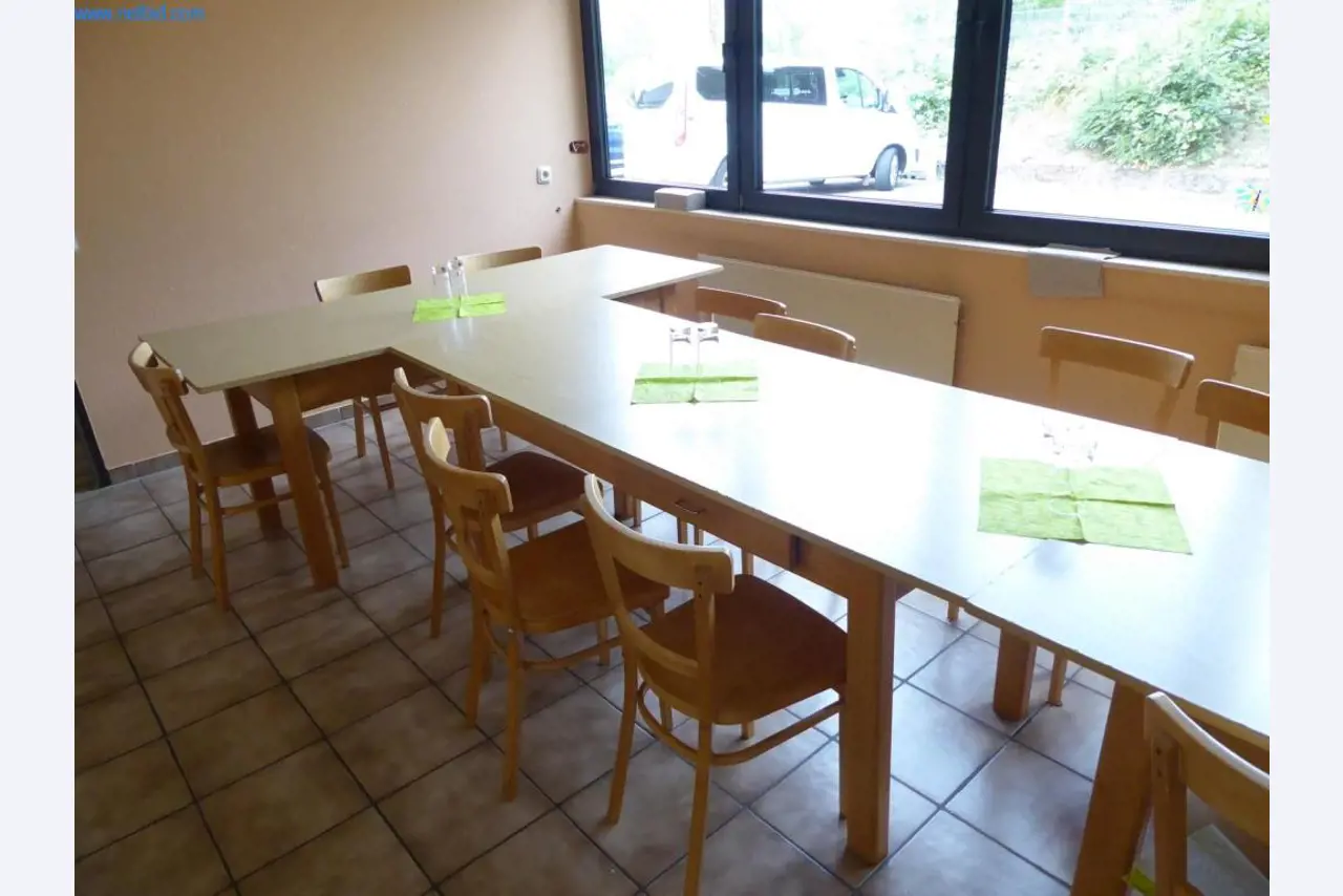 BGA, stroji, inventar in pisarniški inventar iz sektorja modeliranja-2