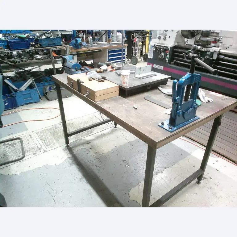 Maschinen und Anlagen aus der Automobilzuliefererindustrie-2