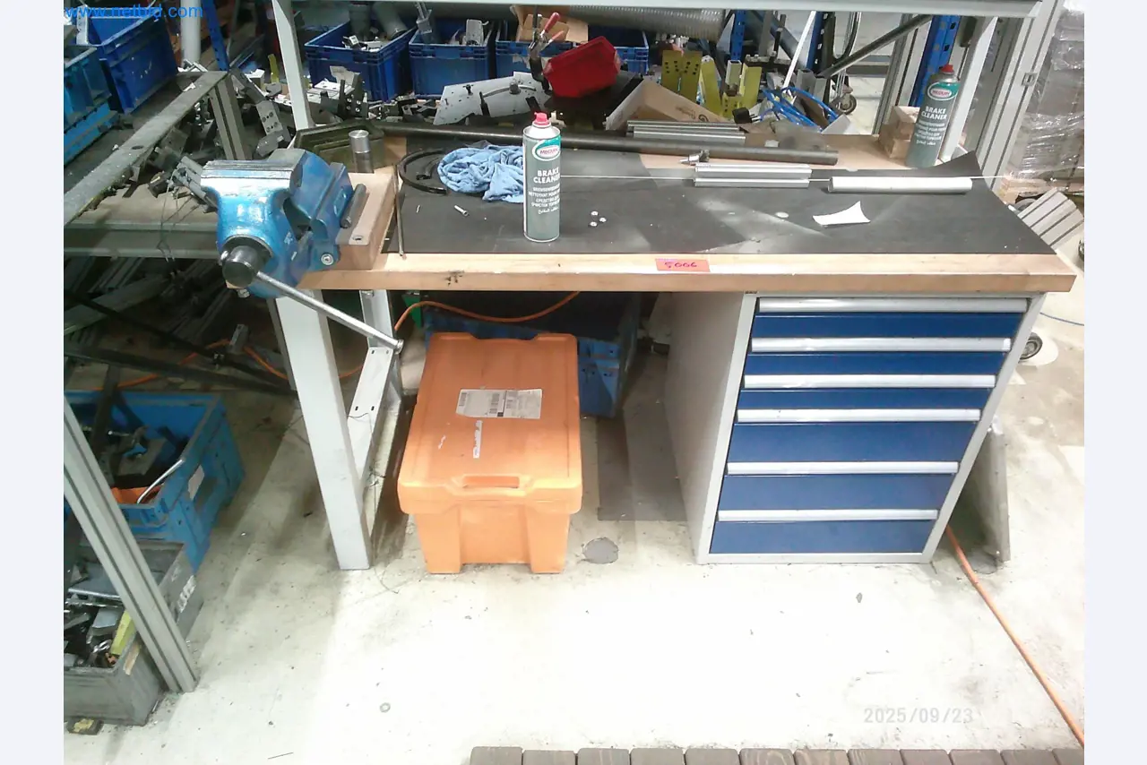 Maschinen und Anlagen aus der Automobilzuliefererindustrie-3