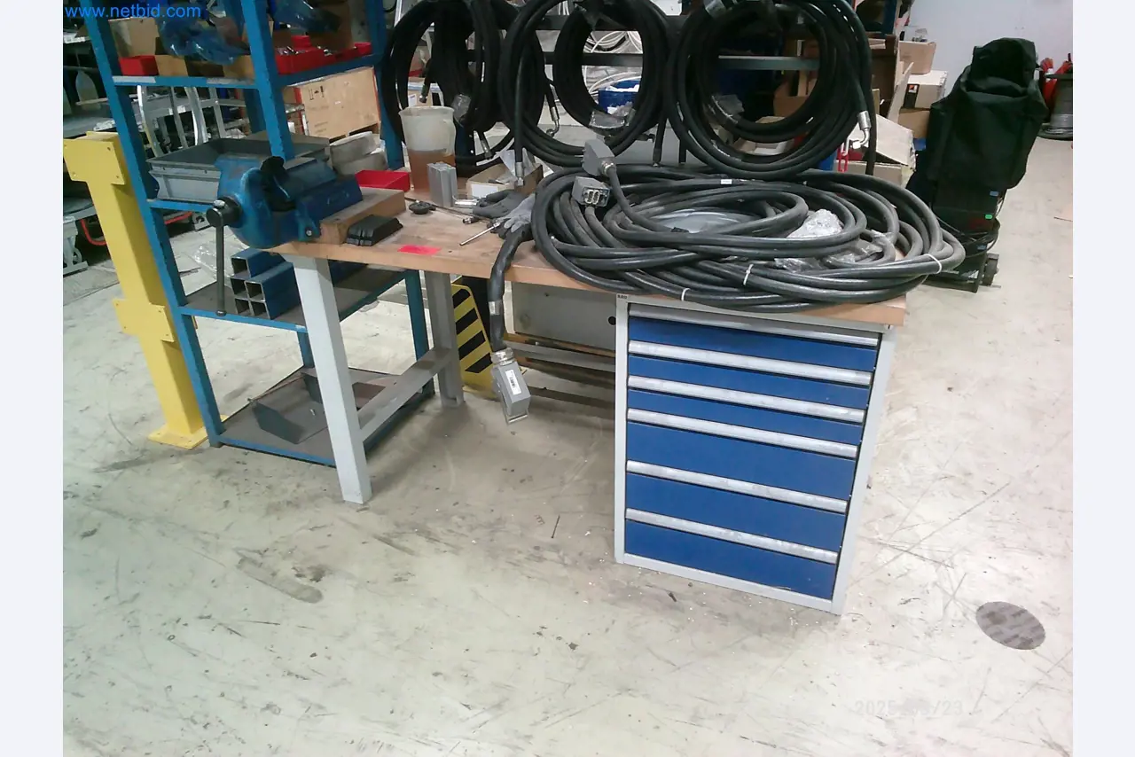 Maschinen und Anlagen aus der Automobilzuliefererindustrie-7