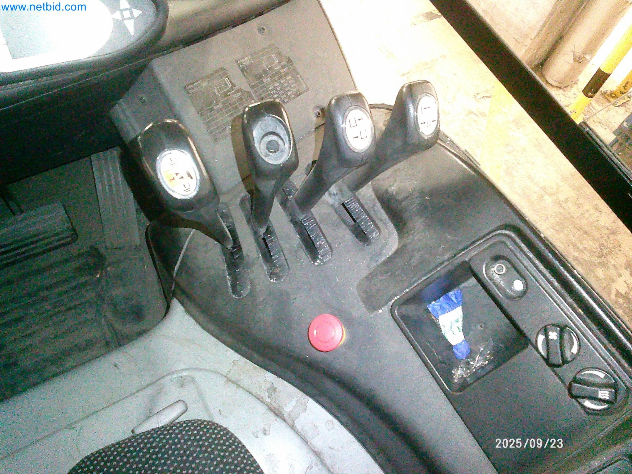 Máquinas y sistemas de la industria auxiliar del automóvil-6