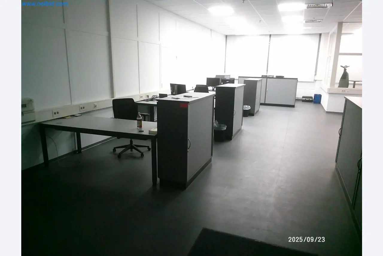 Maschinen und Anlagen aus der Automobilzuliefererindustrie-1