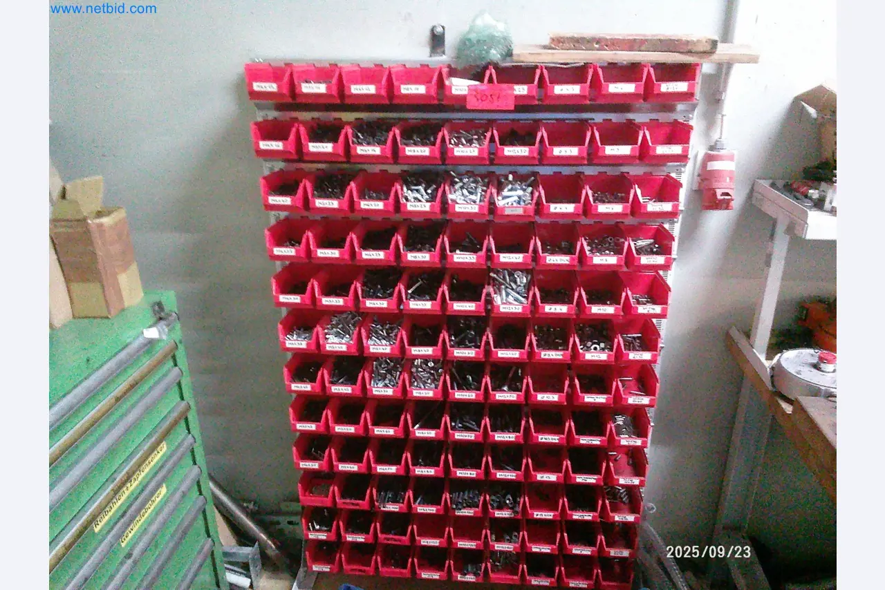 Maschinen und Anlagen aus der Automobilzuliefererindustrie-4