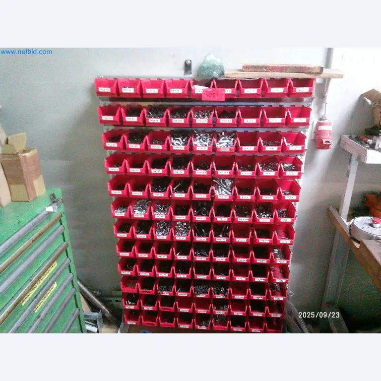 Maschinen und Anlagen aus der Automobilzuliefererindustrie-4