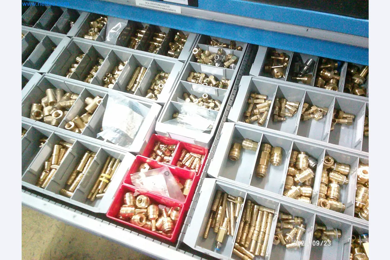 Maschinen und Anlagen aus der Automobilzuliefererindustrie-3