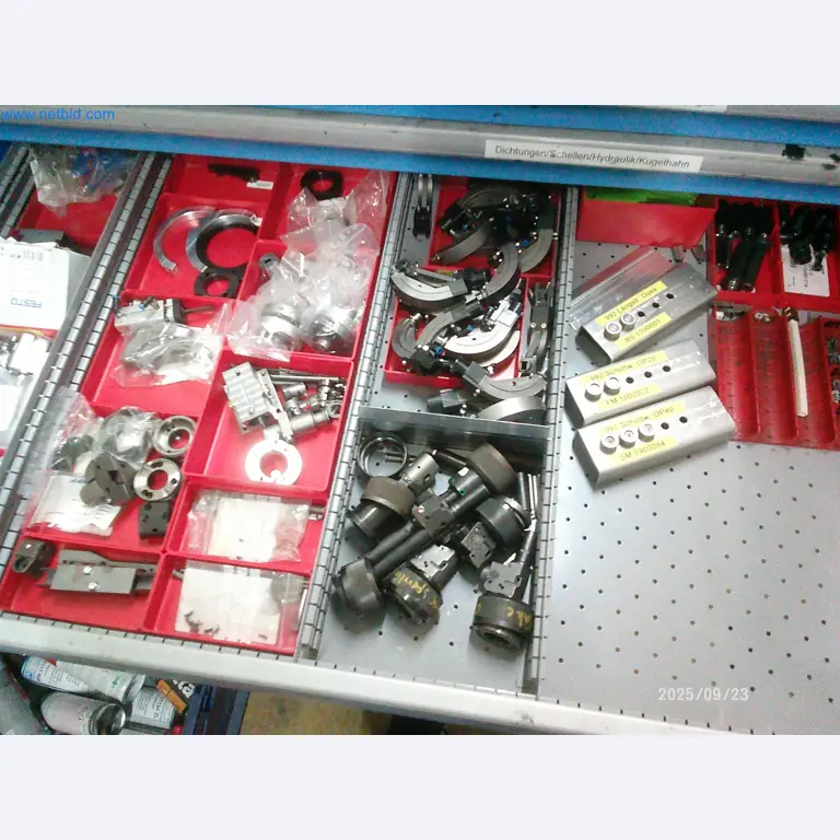 Maschinen und Anlagen aus der Automobilzuliefererindustrie-7