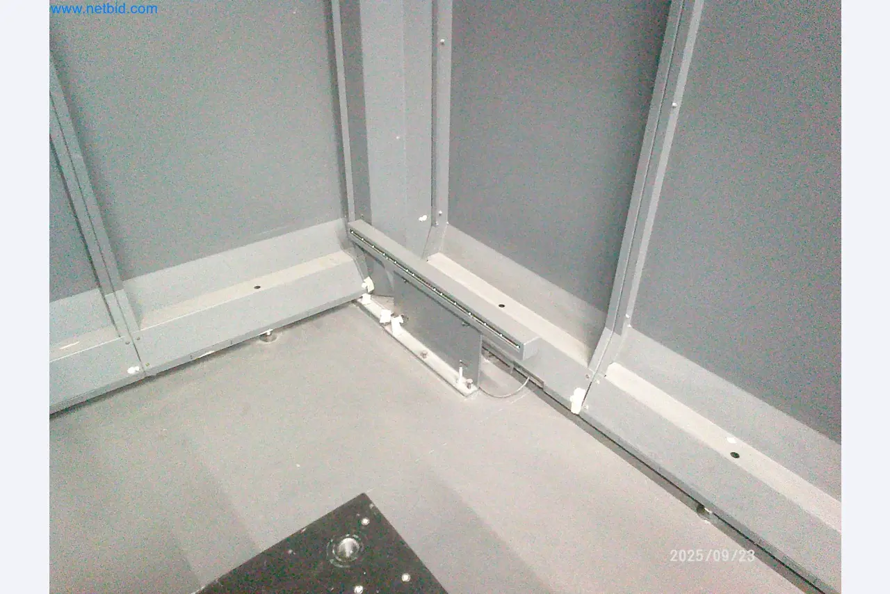 Maszyny i systemy z branży motoryzacyjnej-12