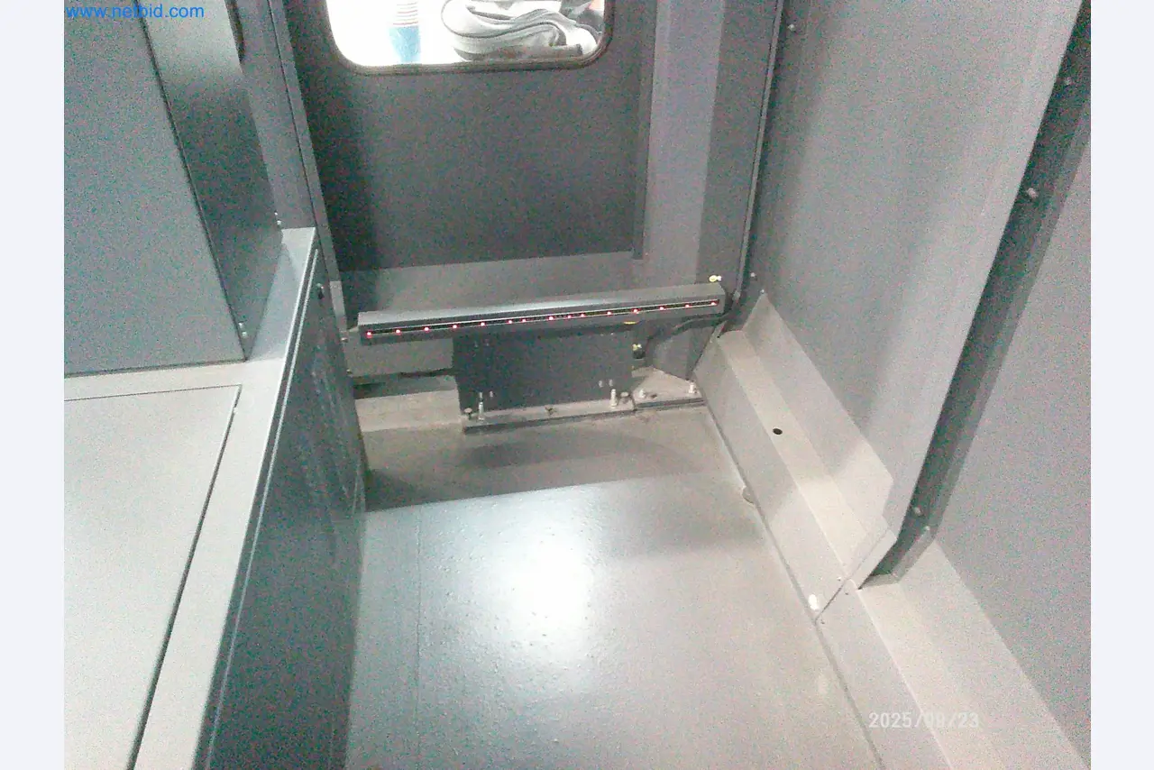 Maszyny i systemy z branży motoryzacyjnej-13