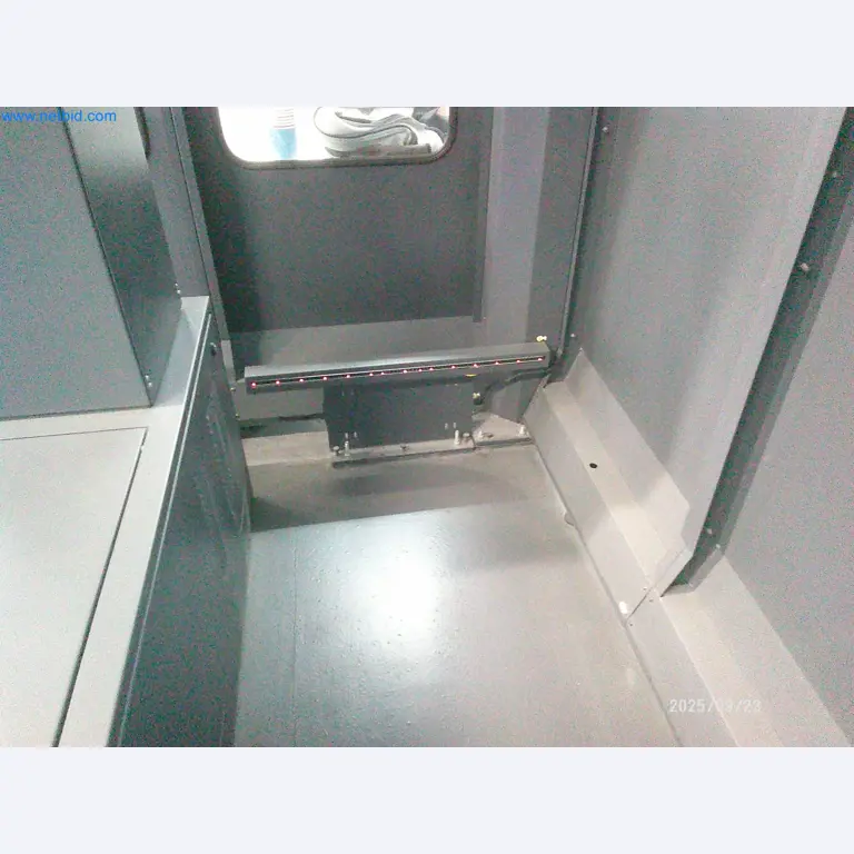 Maszyny i systemy z branży motoryzacyjnej-13