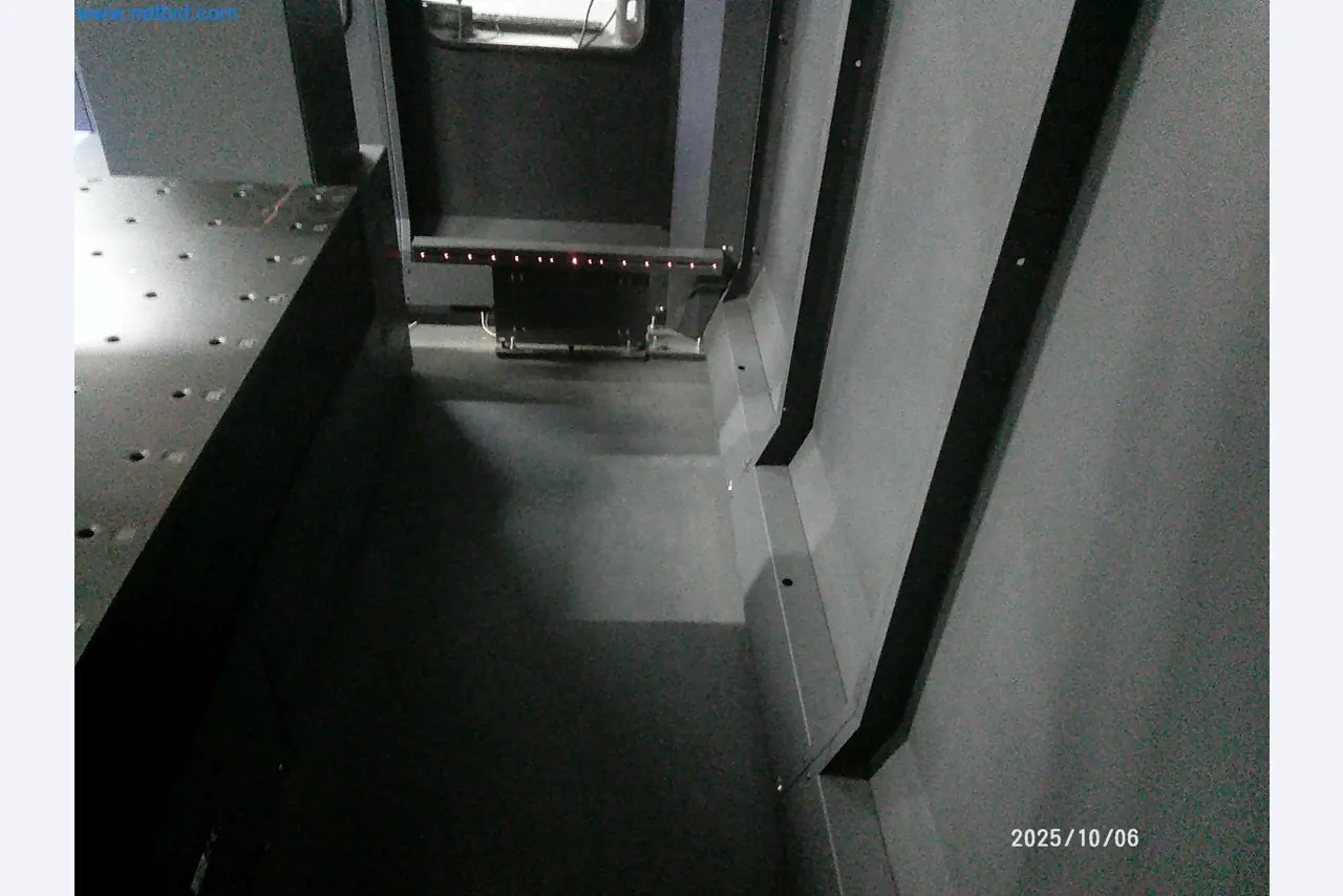 Maszyny i systemy z branży motoryzacyjnej-10