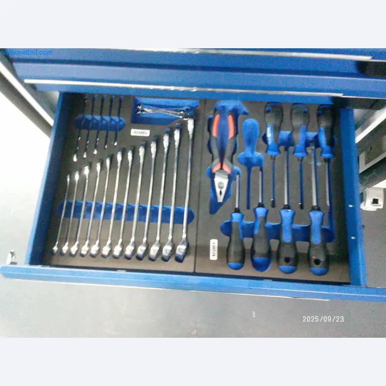 Maschinen und Anlagen aus der Automobilzuliefererindustrie-4