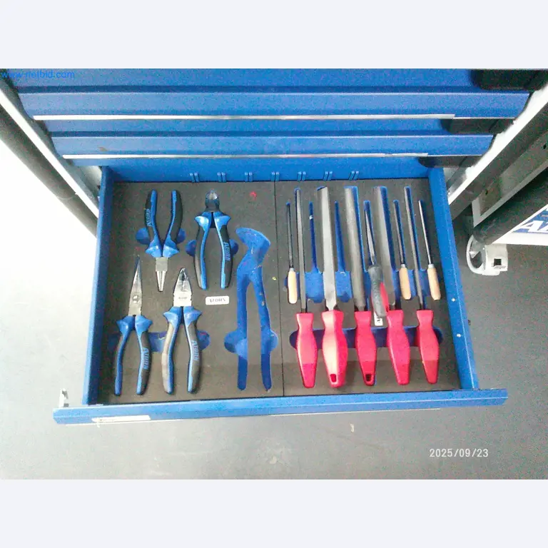 Maschinen und Anlagen aus der Automobilzuliefererindustrie-5