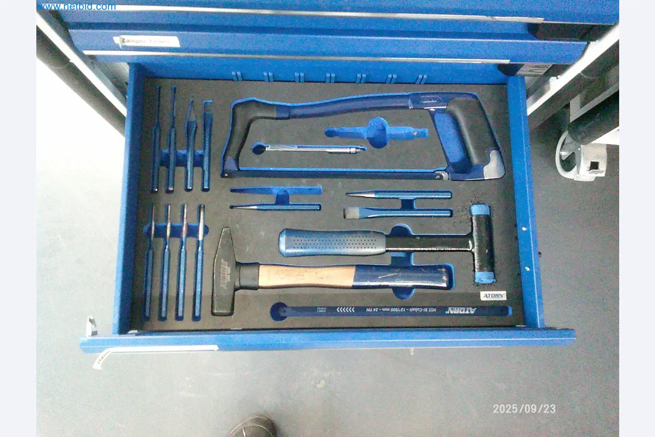 Maschinen und Anlagen aus der Automobilzuliefererindustrie-6