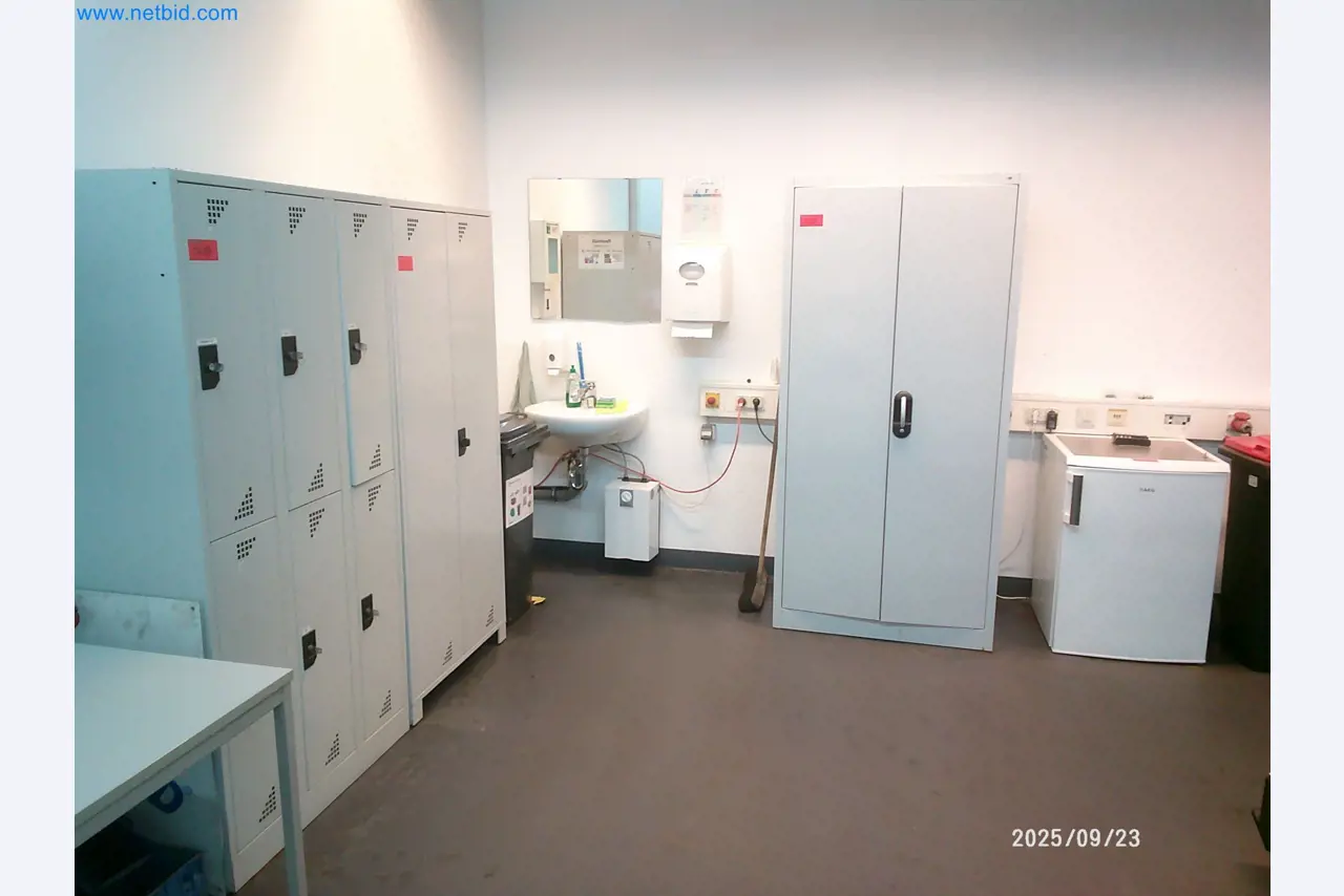 Maschinen und Anlagen aus der Automobilzuliefererindustrie-1