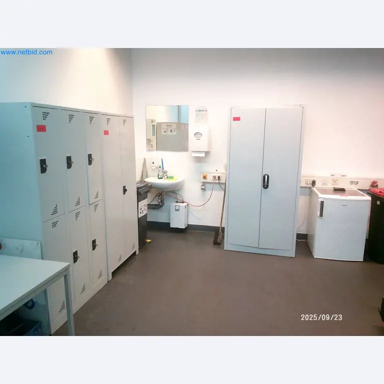 Maschinen und Anlagen aus der Automobilzuliefererindustrie-1