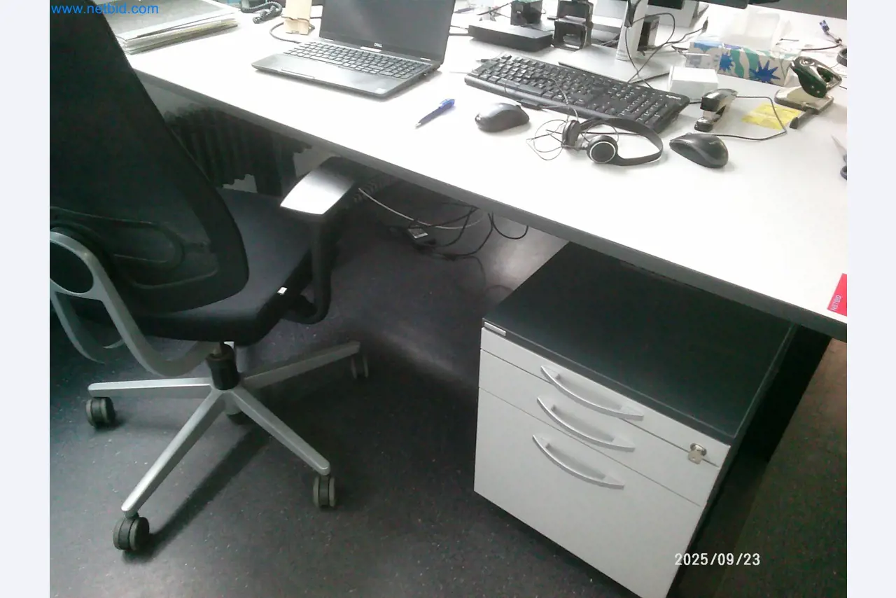 Maschinen und Anlagen aus der Automobilzuliefererindustrie-3