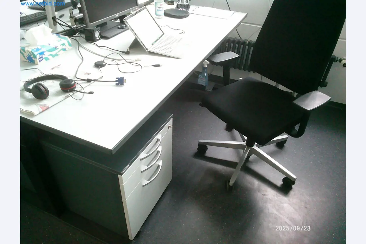 Maschinen und Anlagen aus der Automobilzuliefererindustrie-4