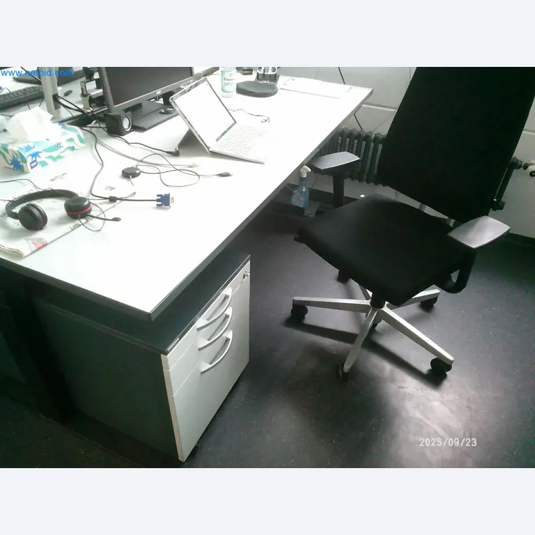 Maschinen und Anlagen aus der Automobilzuliefererindustrie-4