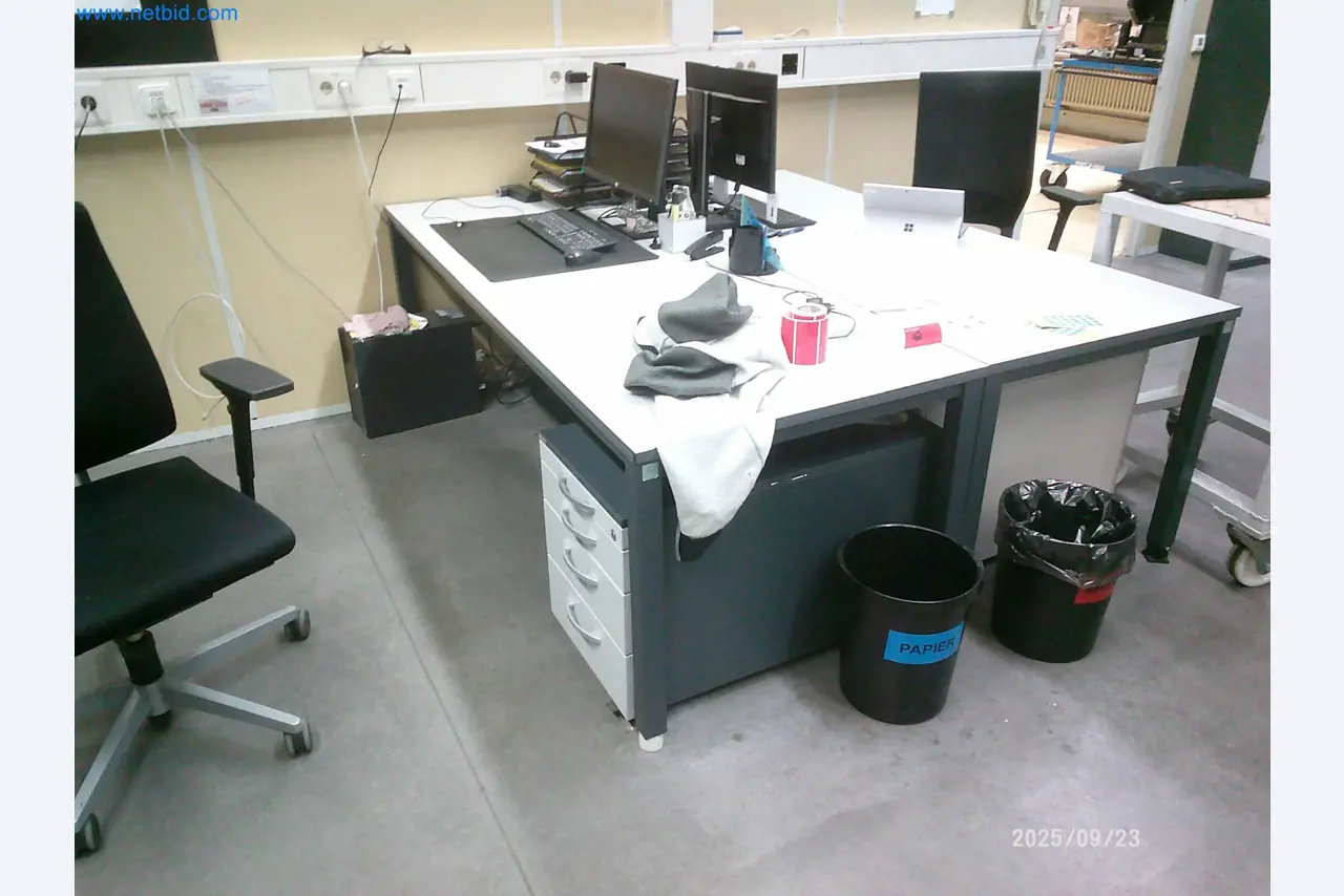 Maschinen und Anlagen aus der Automobilzuliefererindustrie-1