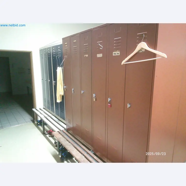 Maschinen und Anlagen aus der Automobilzuliefererindustrie-5