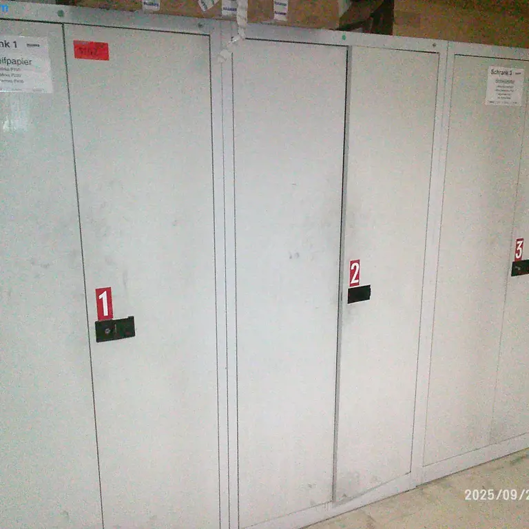 5 Stahlblechschränke
