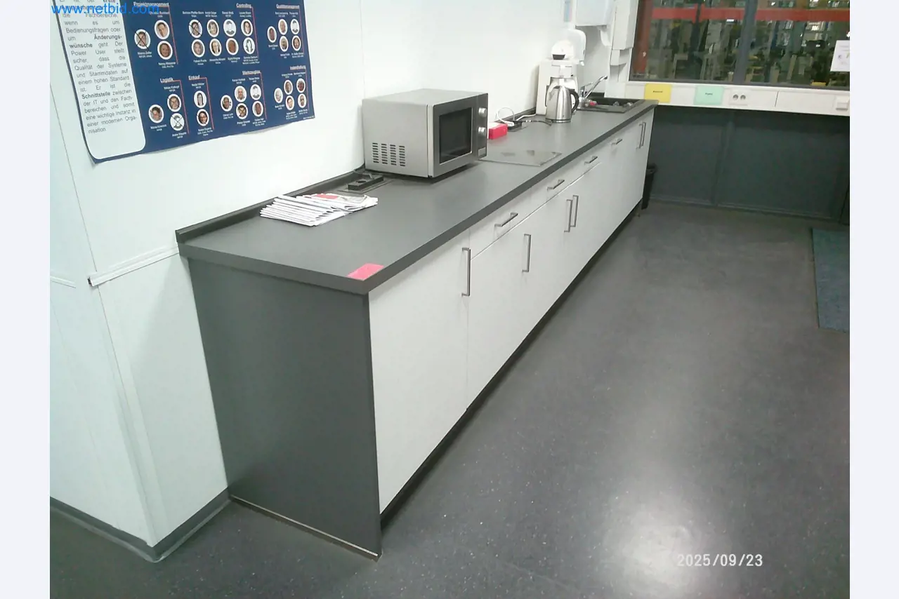 Maschinen und Anlagen aus der Automobilzuliefererindustrie-5