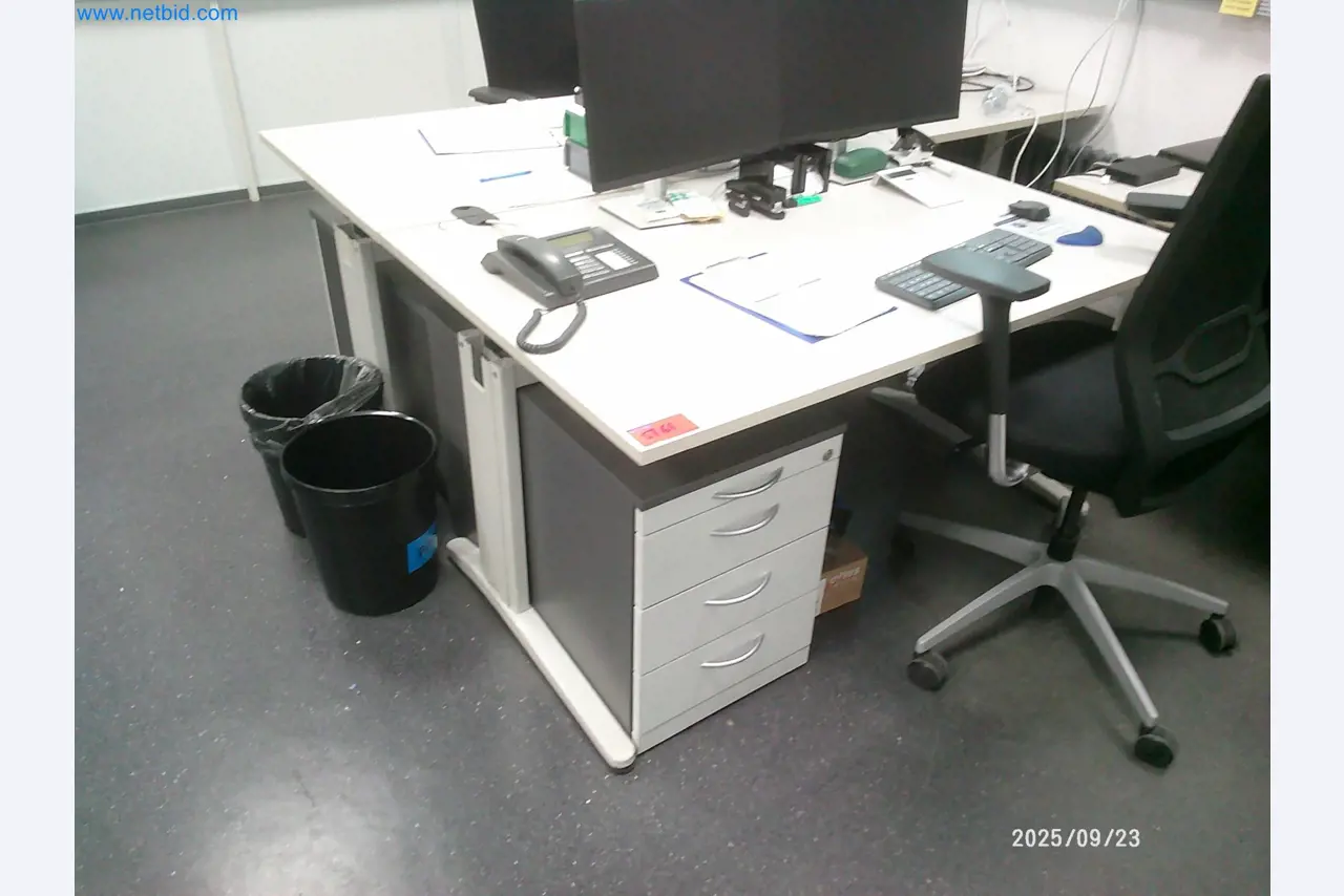 Maschinen und Anlagen aus der Automobilzuliefererindustrie-3