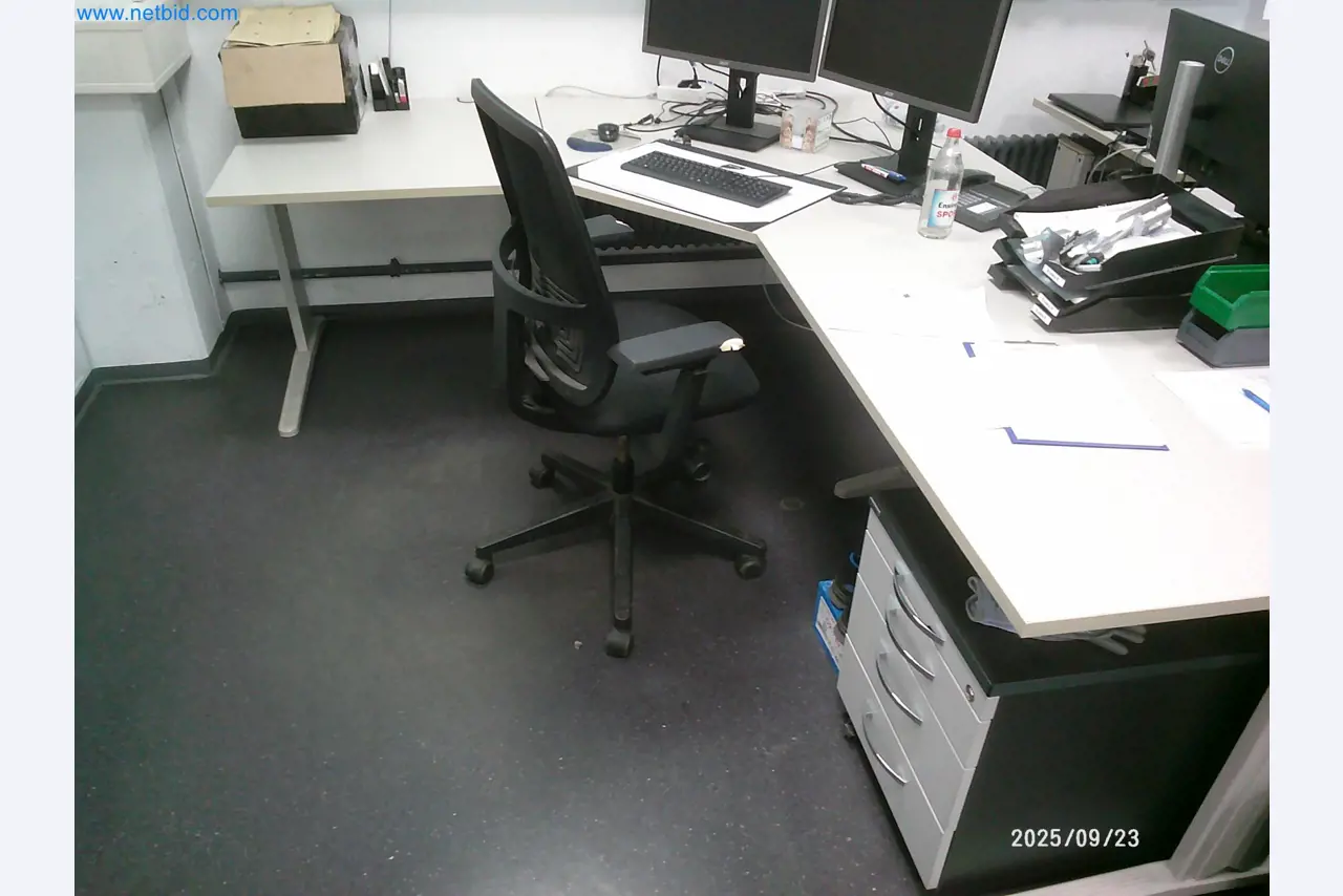 Maschinen und Anlagen aus der Automobilzuliefererindustrie-4