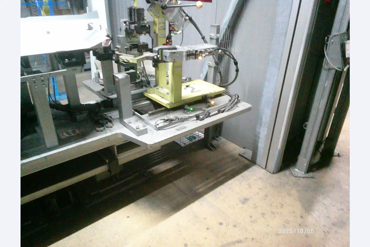 Maschinen und Anlagen aus der Automobilzuliefererindustrie-12