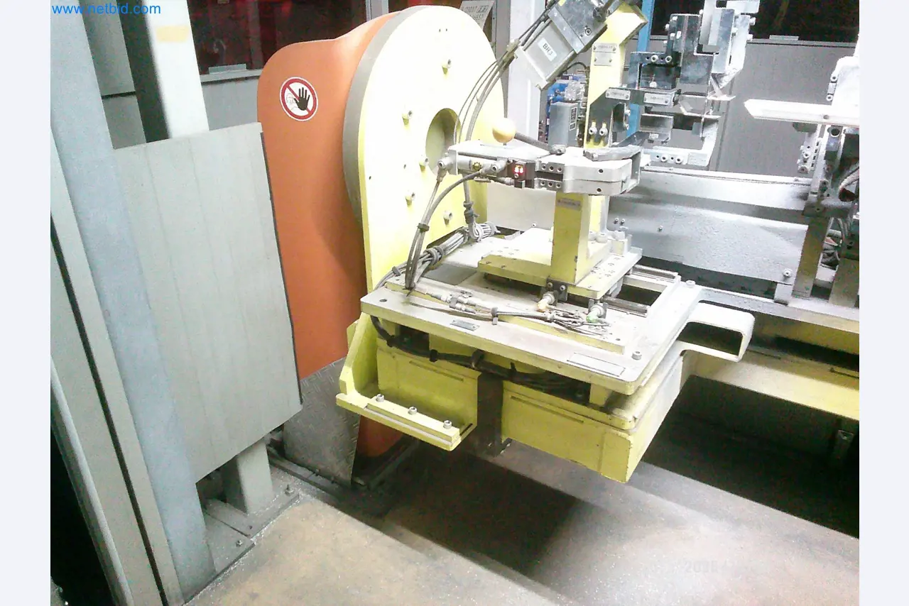 Maschinen und Anlagen aus der Automobilzuliefererindustrie-15