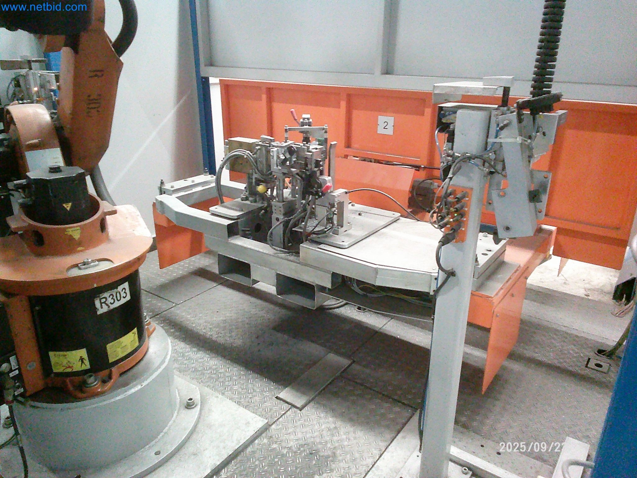 Machines and systems from the automotive supply industry-14