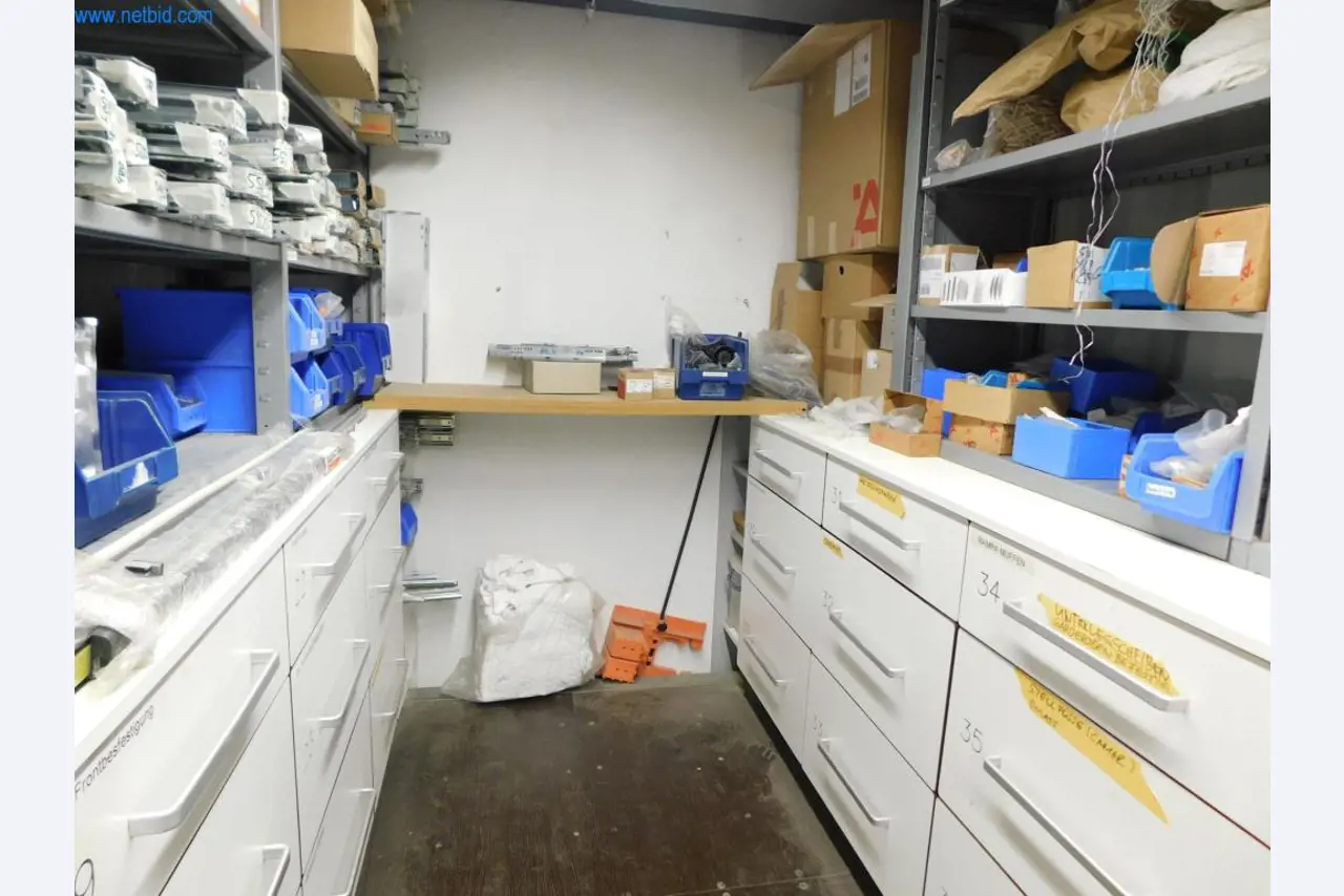 Maschinen zur Herstellung von Mobiliar-2