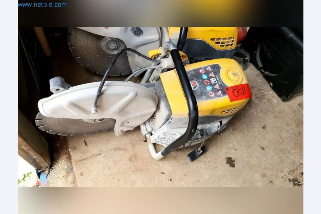 Baumaschinen und Baumaschinenzubehör-1