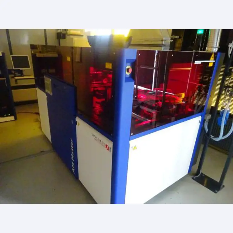 Machines entretenues dans le domaine de l´industrie des semi-conducteurs, de la fabrication de semi-conducteurs, de la fabrication de CD, de la fabrication de DVD-2