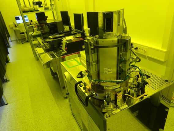 Maintained machines from the semiconductor industry, semiconductor production, CD production, DVD production-13