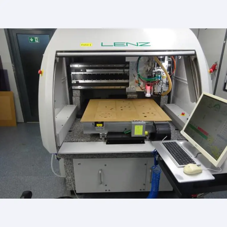 Machines entretenues dans le domaine de l´industrie des semi-conducteurs, de la fabrication de semi-conducteurs, de la fabrication de CD, de la fabrication de DVD-14