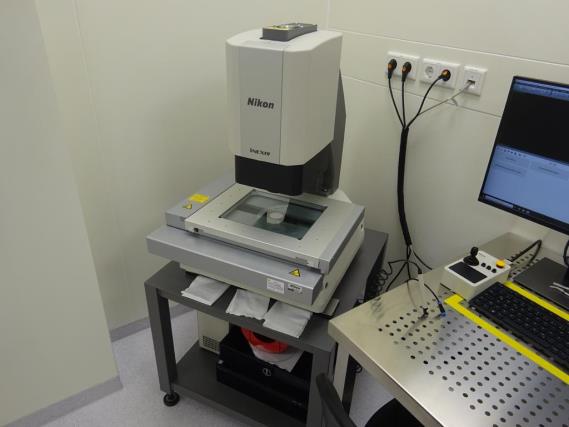 Maintained machines from the semiconductor industry, semiconductor production, CD production, DVD production-16