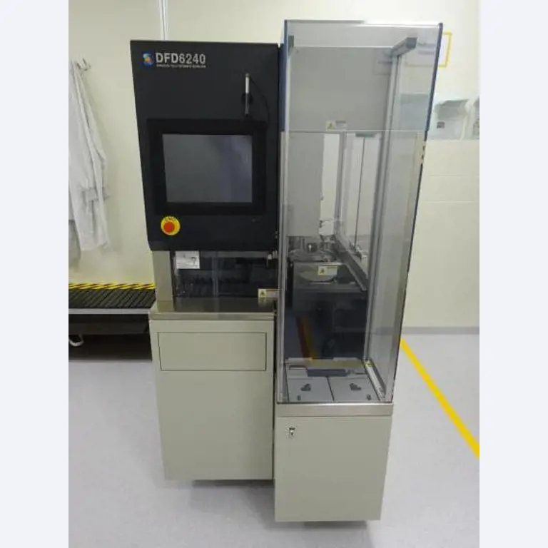 Machines entretenues dans le domaine de l´industrie des semi-conducteurs, de la fabrication de semi-conducteurs, de la fabrication de CD, de la fabrication de DVD-17