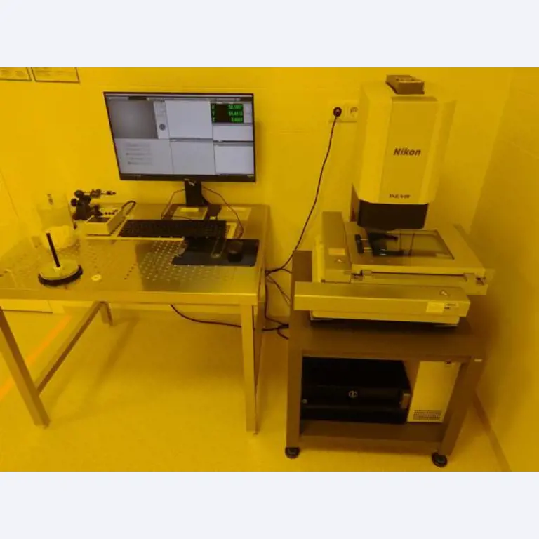 Machines entretenues dans le domaine de l´industrie des semi-conducteurs, de la fabrication de semi-conducteurs, de la fabrication de CD, de la fabrication de DVD-20