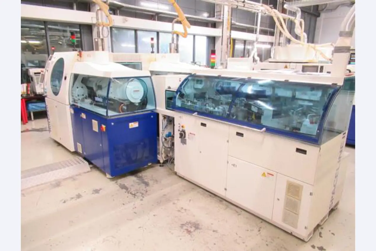 Machines entretenues dans le domaine de l´industrie des semi-conducteurs, de la fabrication de semi-conducteurs, de la fabrication de CD, de la fabrication de DVD-23